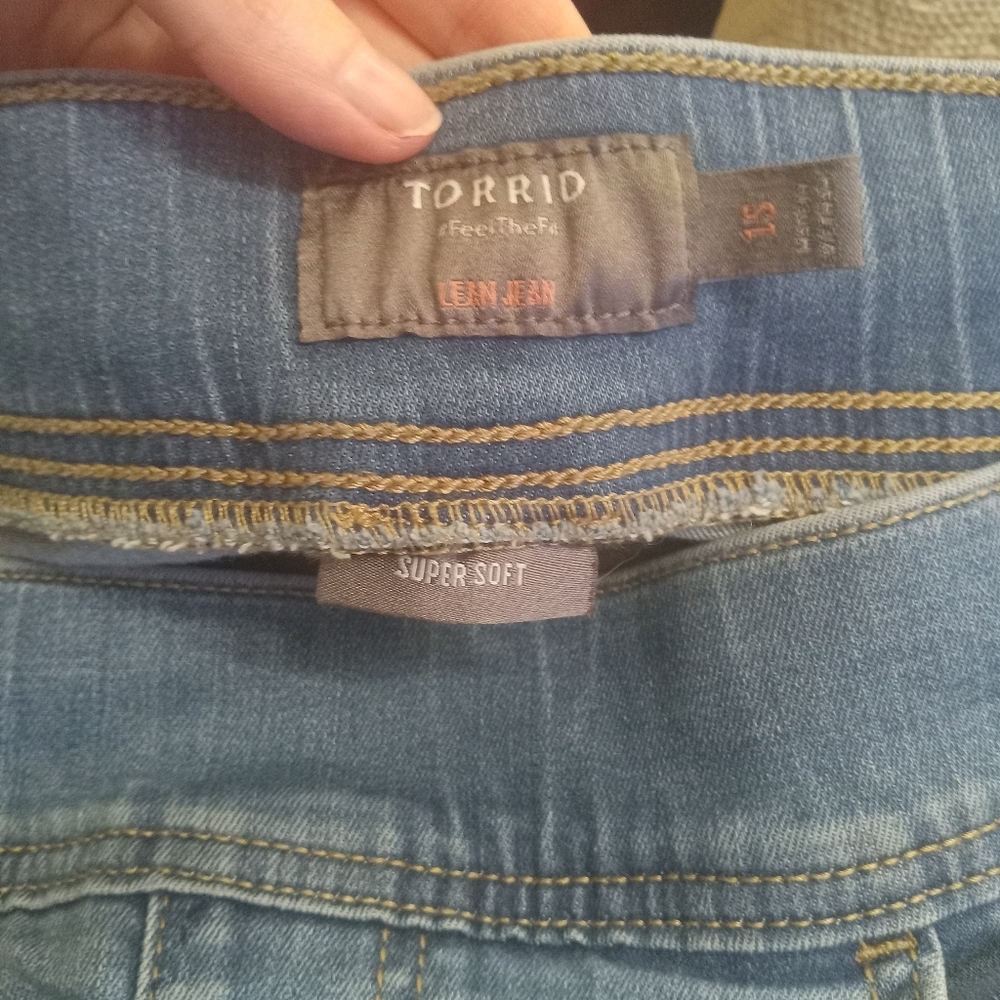 Torrid jeans - Picture 2 of 2